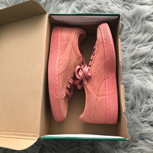 Brand New Puma Suedes size 4 - Picture 1 of 4